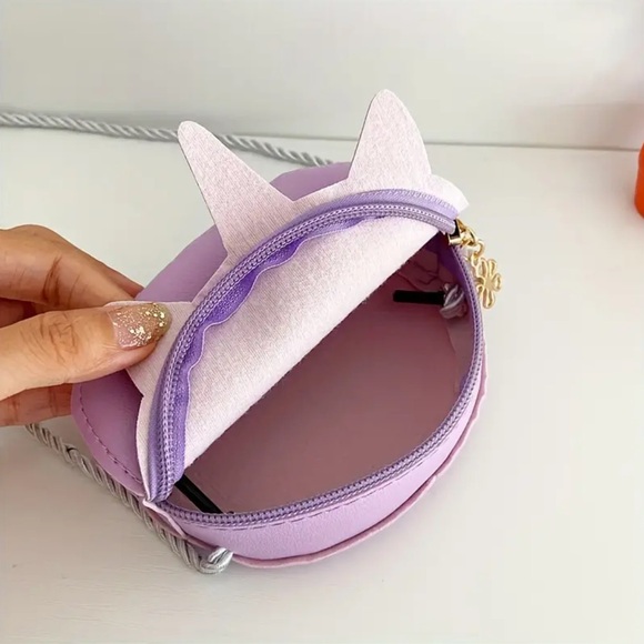 ‼️$7‼️ Cute Tiny Unicorn Purse with Rope Strap Zipper Closure 🦄 - Picture 9 of 14